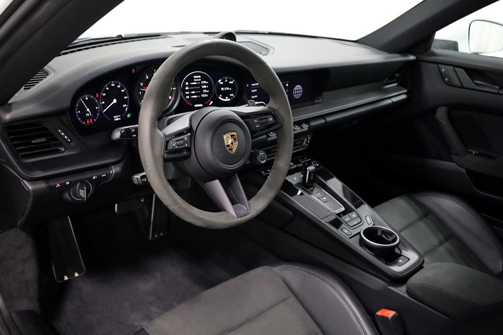 2022 Porsche 911 GTS Coupe photo 4