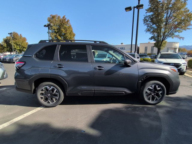 2025 Subaru Forester Premium Base photo 2