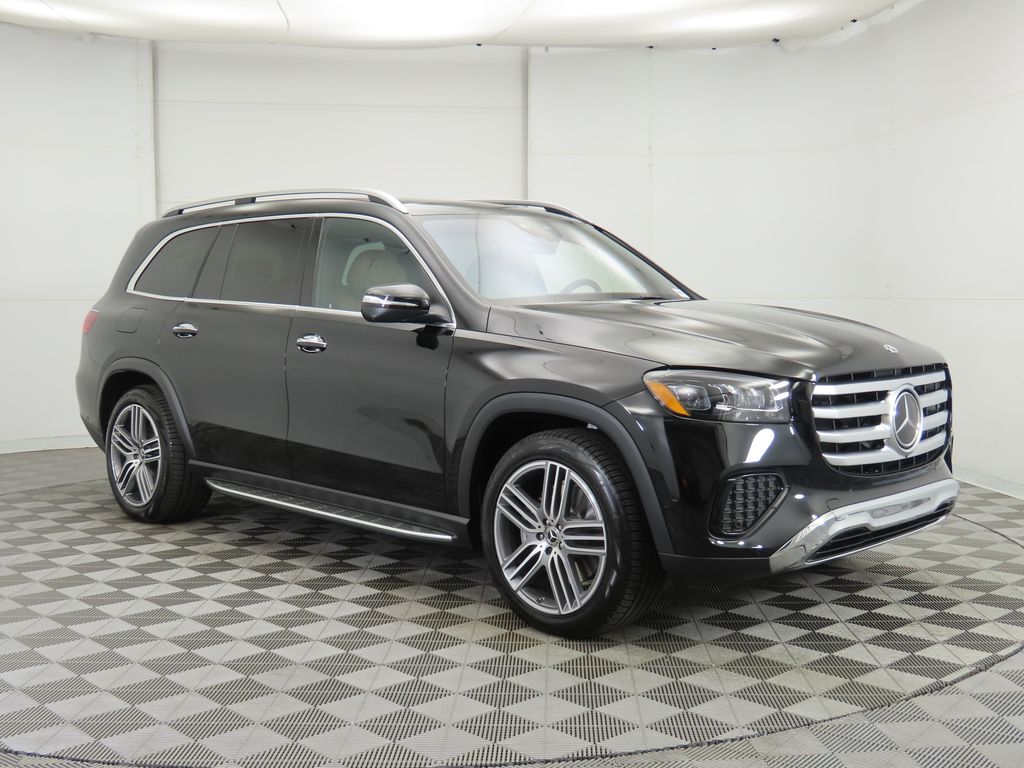 2025 Mercedes Benz GLS 450 4MATIC photo 2