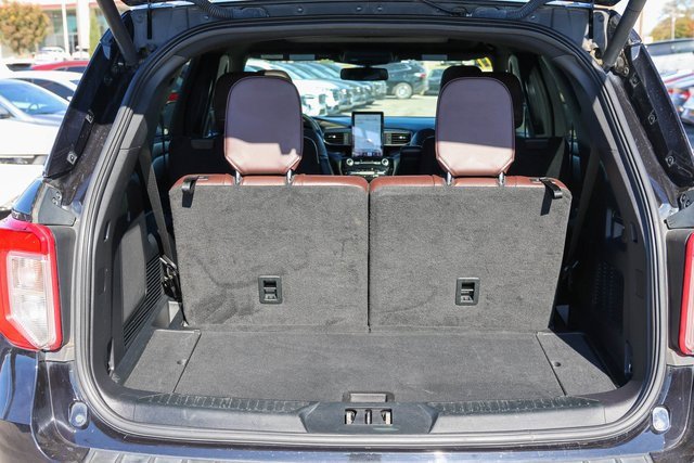 2022 Ford Explorer Platinum photo 4