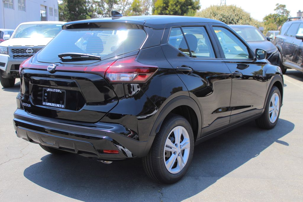 2025 Nissan Kicks Play S photo 5
