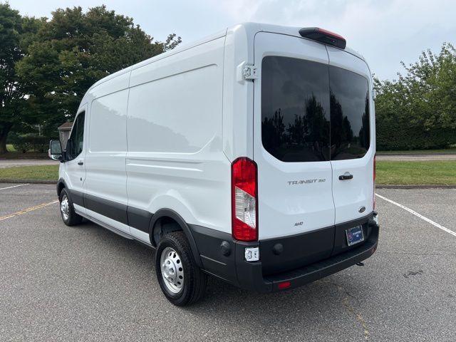 2024 Ford Transit photo 3