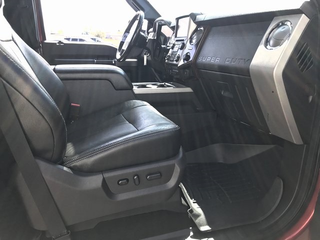 2015 Ford F-350 Lariat photo 16