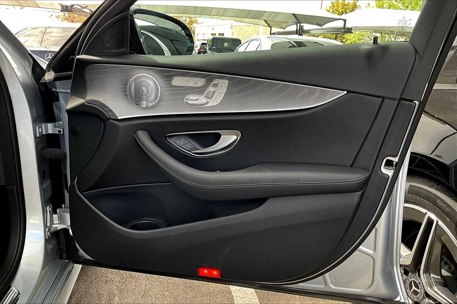 2021 Mercedes Benz E 350 photo 20