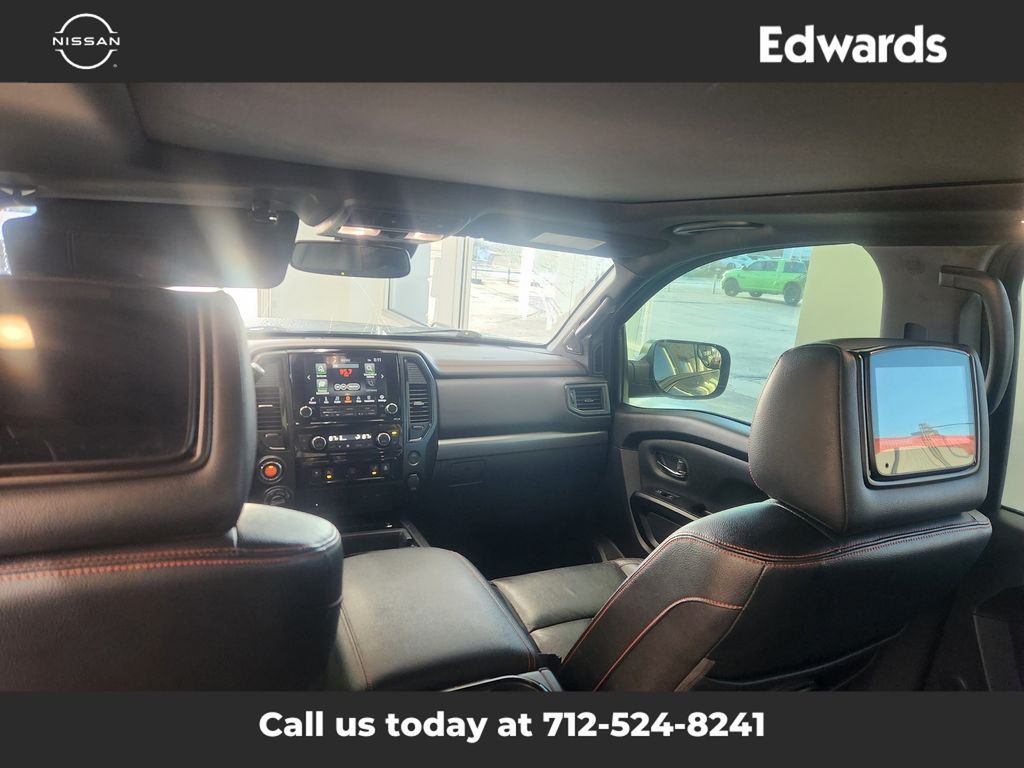 2020 Nissan Titan PRO-4X photo 11