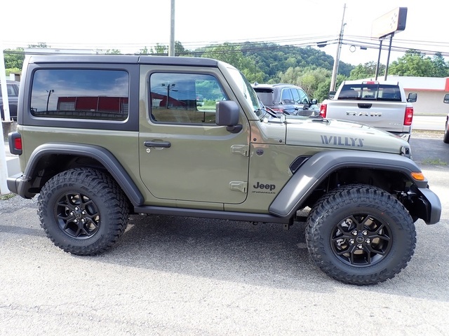 2025 Jeep Wrangler Willys photo 8