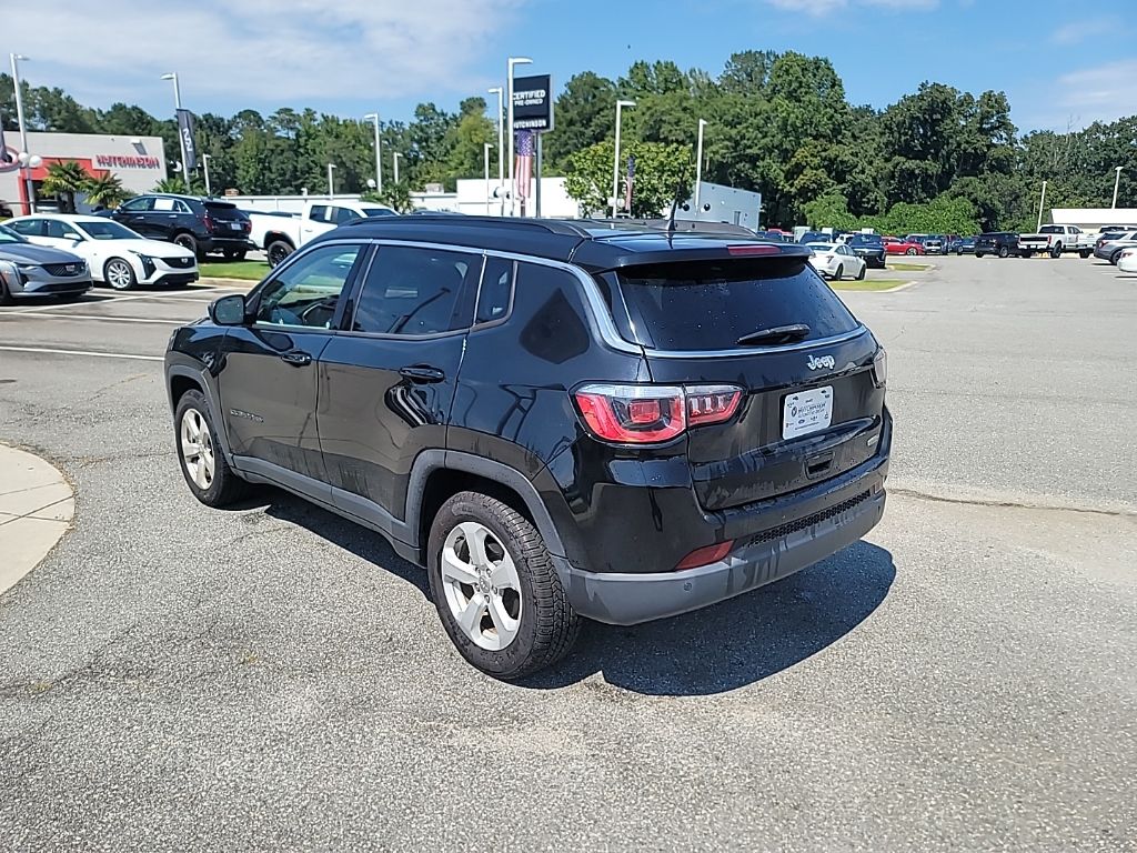 2017 Jeep Compass Latitude photo 5