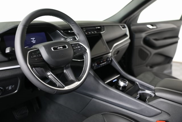 2025 Jeep Grand Cherokee Altitude X photo 11