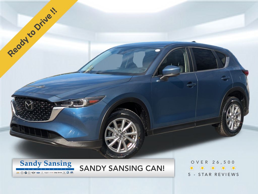 2022 Mazda CX-5 S Preferred package's photo