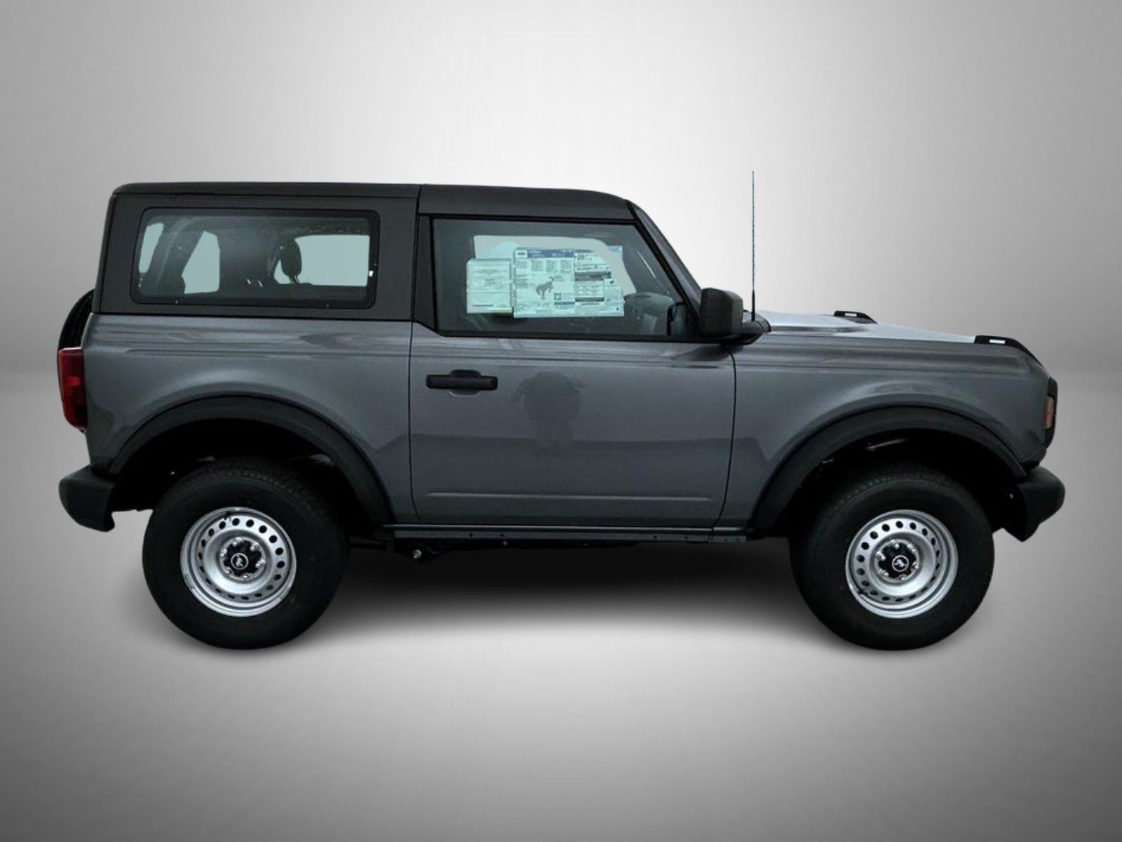 2025 Ford Bronco Base photo 4
