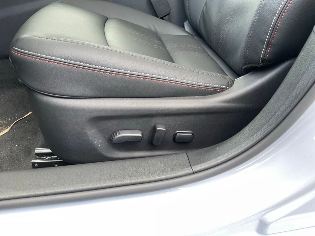 2025 Nissan Altima 2.5 SR photo 12