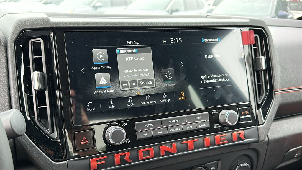 2025 Nissan Frontier PRO-4X photo 18