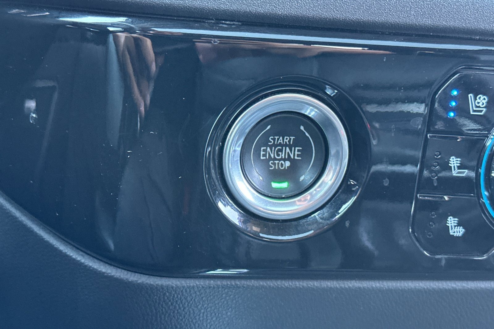 2023 Gmc Sierra SLT photo 24