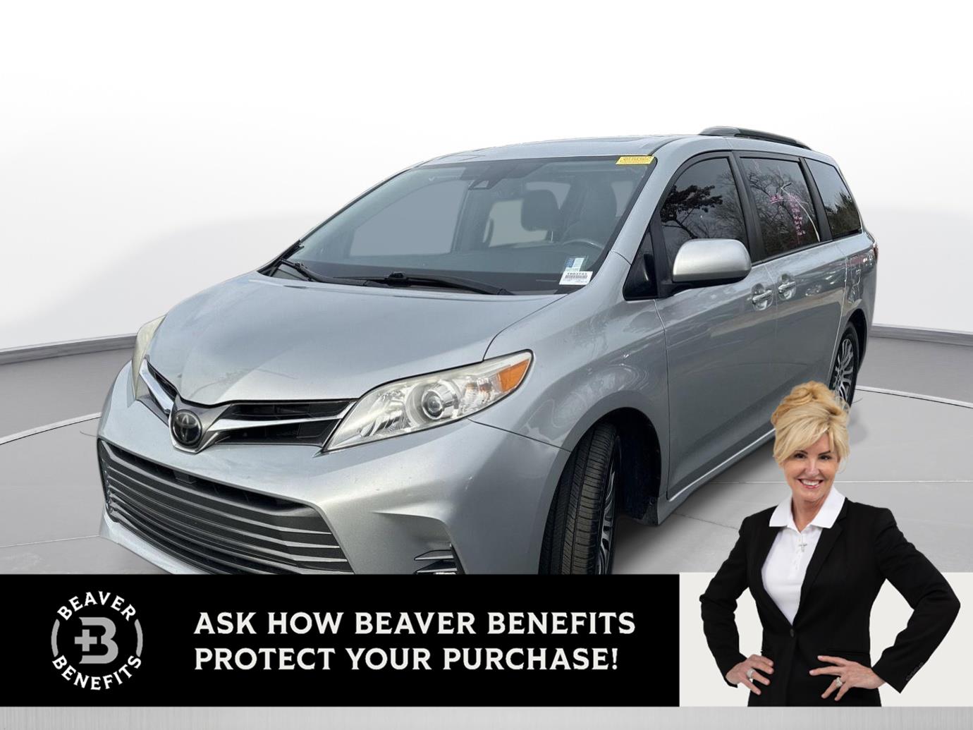 2019 Toyota Sienna XLE's photo