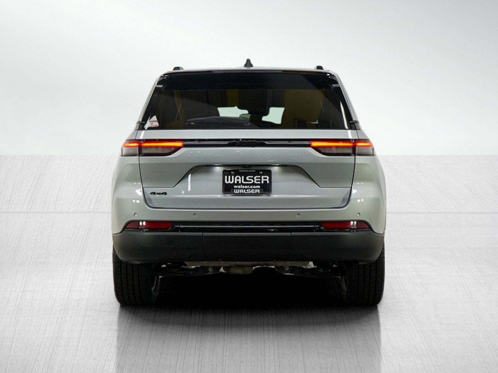 2023 Jeep Grand Cherokee Altitude photo 3