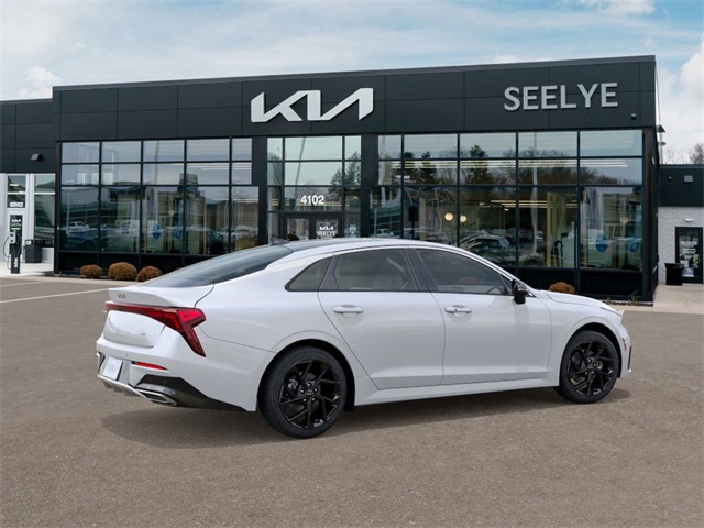 2026 Kia K5 GT-Line photo 5