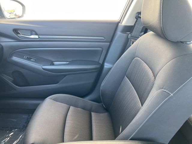 2024 Nissan Altima 2.5 SV photo 6