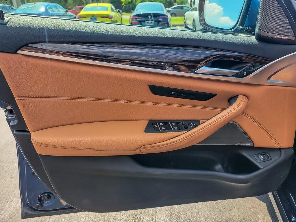 2022 BMW 540I - Image 15