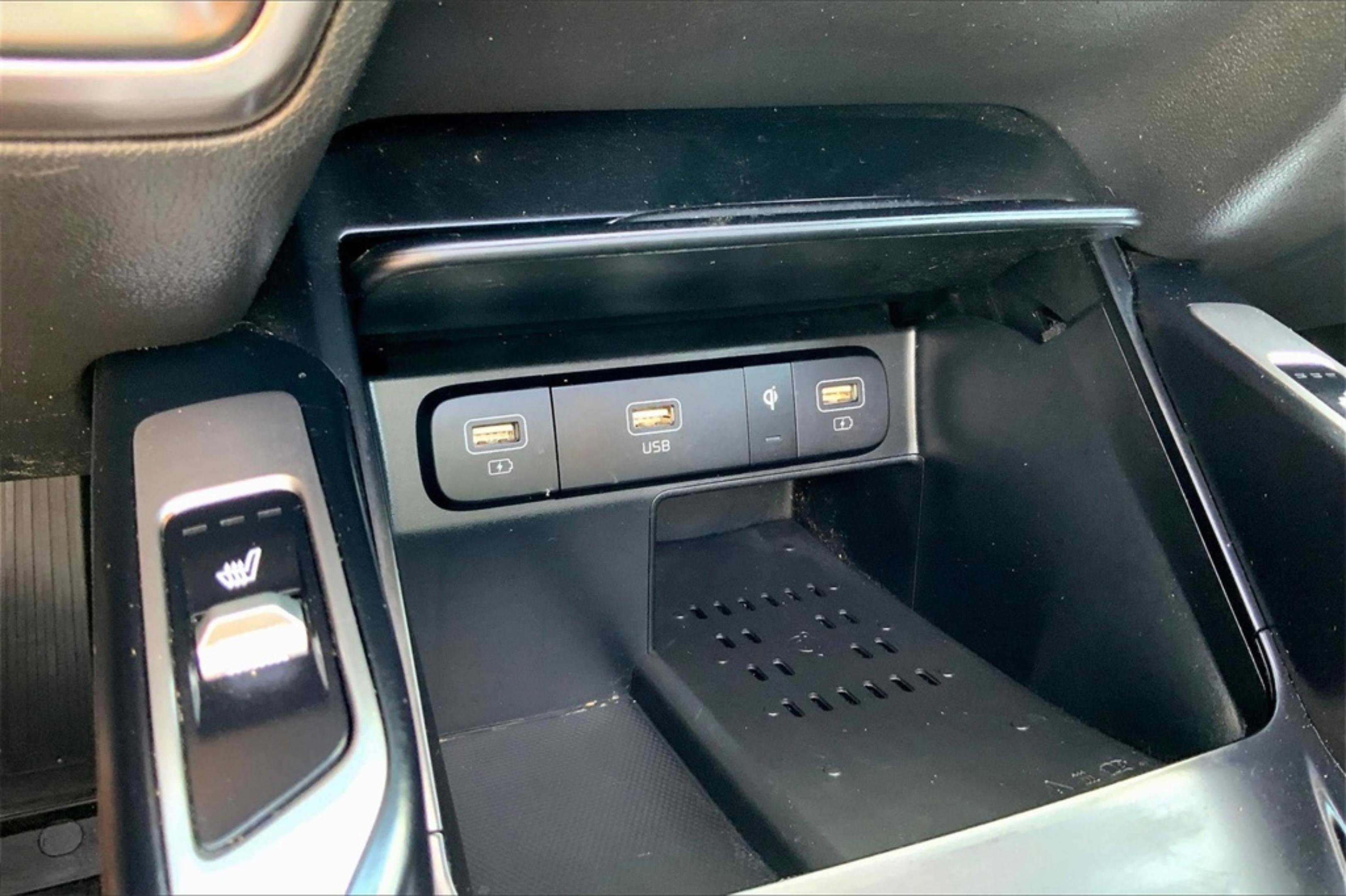 2022 Kia Sorento EX photo 30