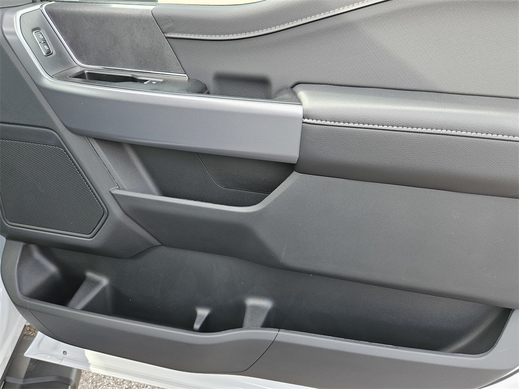 2025 Ford F-150 XLT photo 33