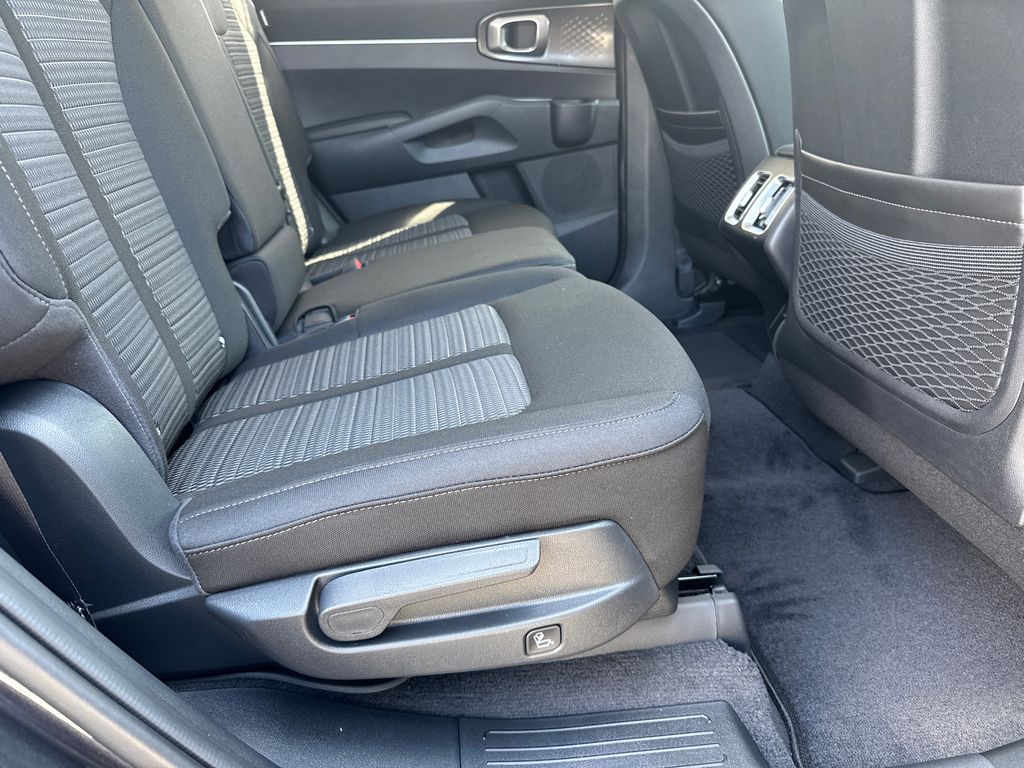 2026 Kia Sorento S photo 15