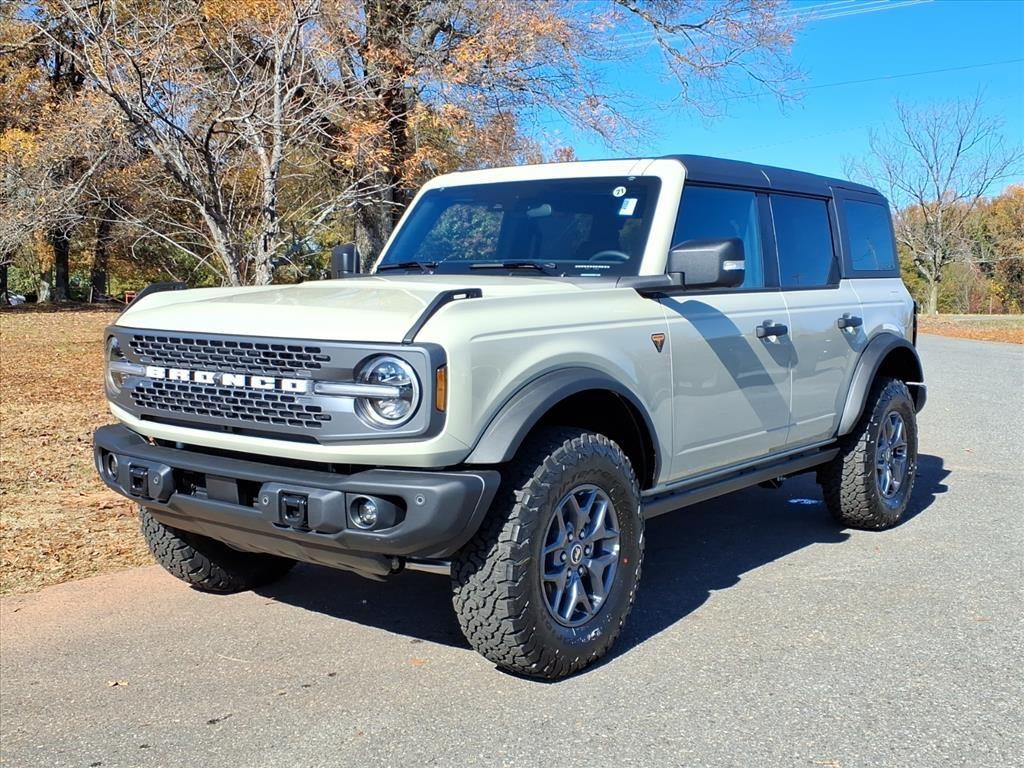 2025 Ford Bronco 4-Door Badlands's photo