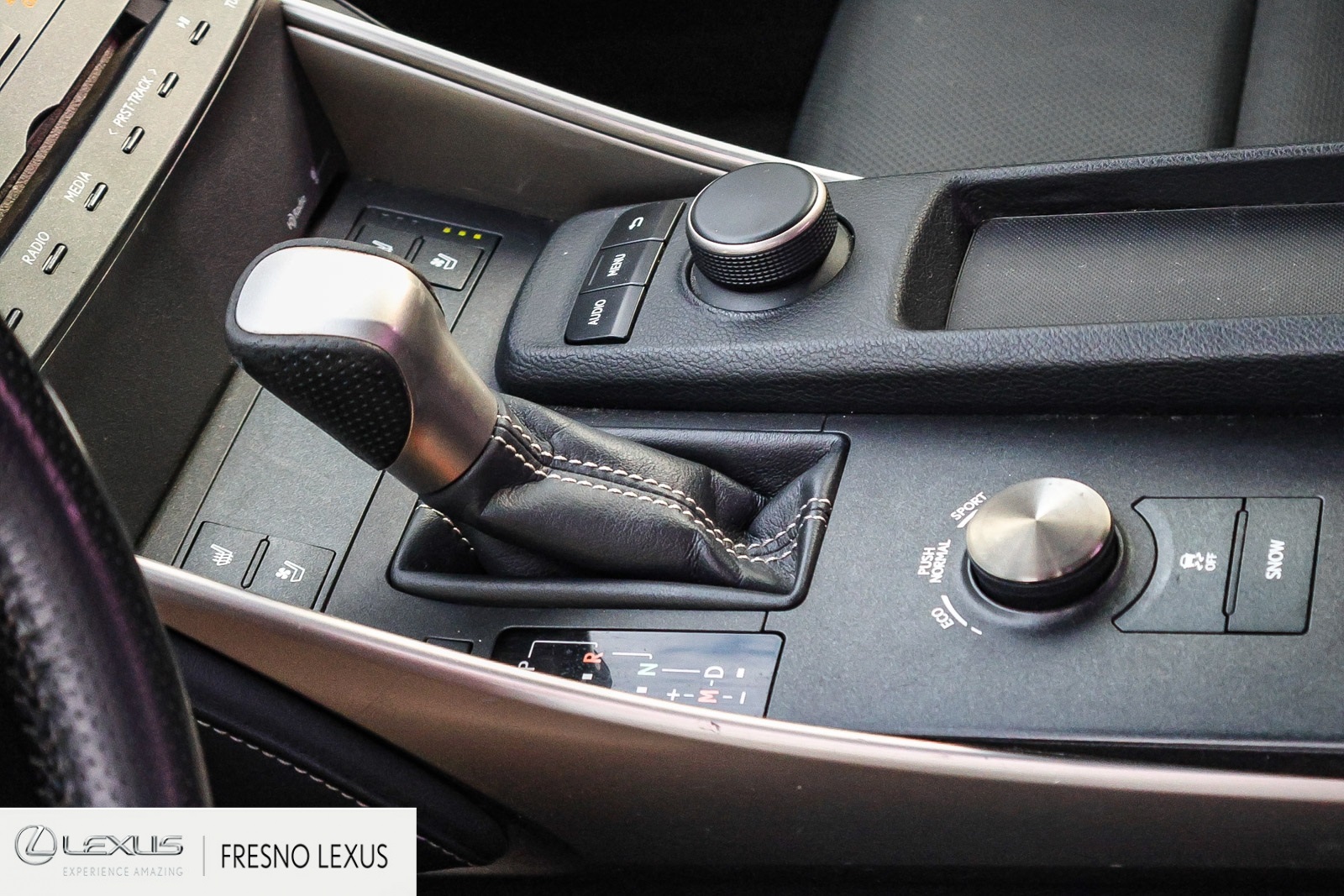2016 Lexus IS 200t photo 17