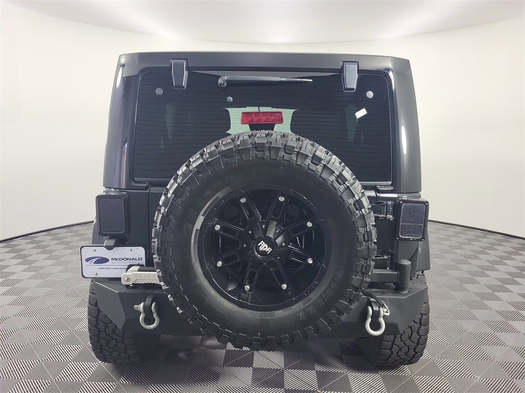 2013 Jeep Wrangler Unlimited Rubicon photo 4