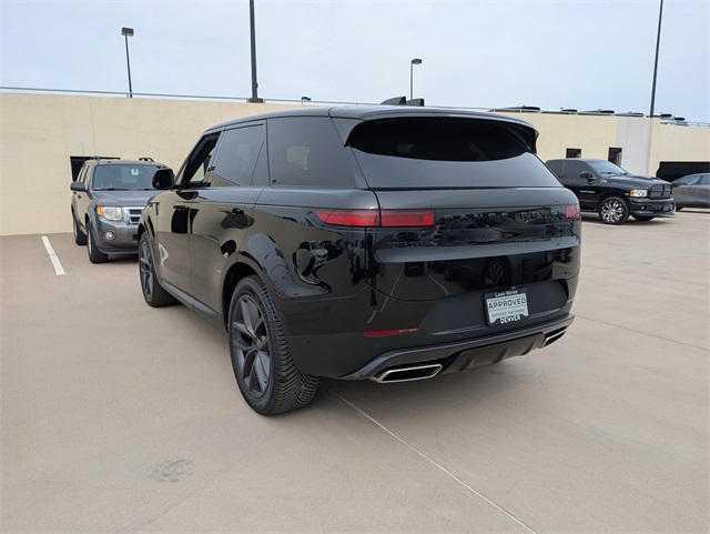 2024 Land Rover Range Rover Sport SE photo 3