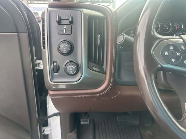 2018 Chevrolet Silverado 1500 High Country photo 4