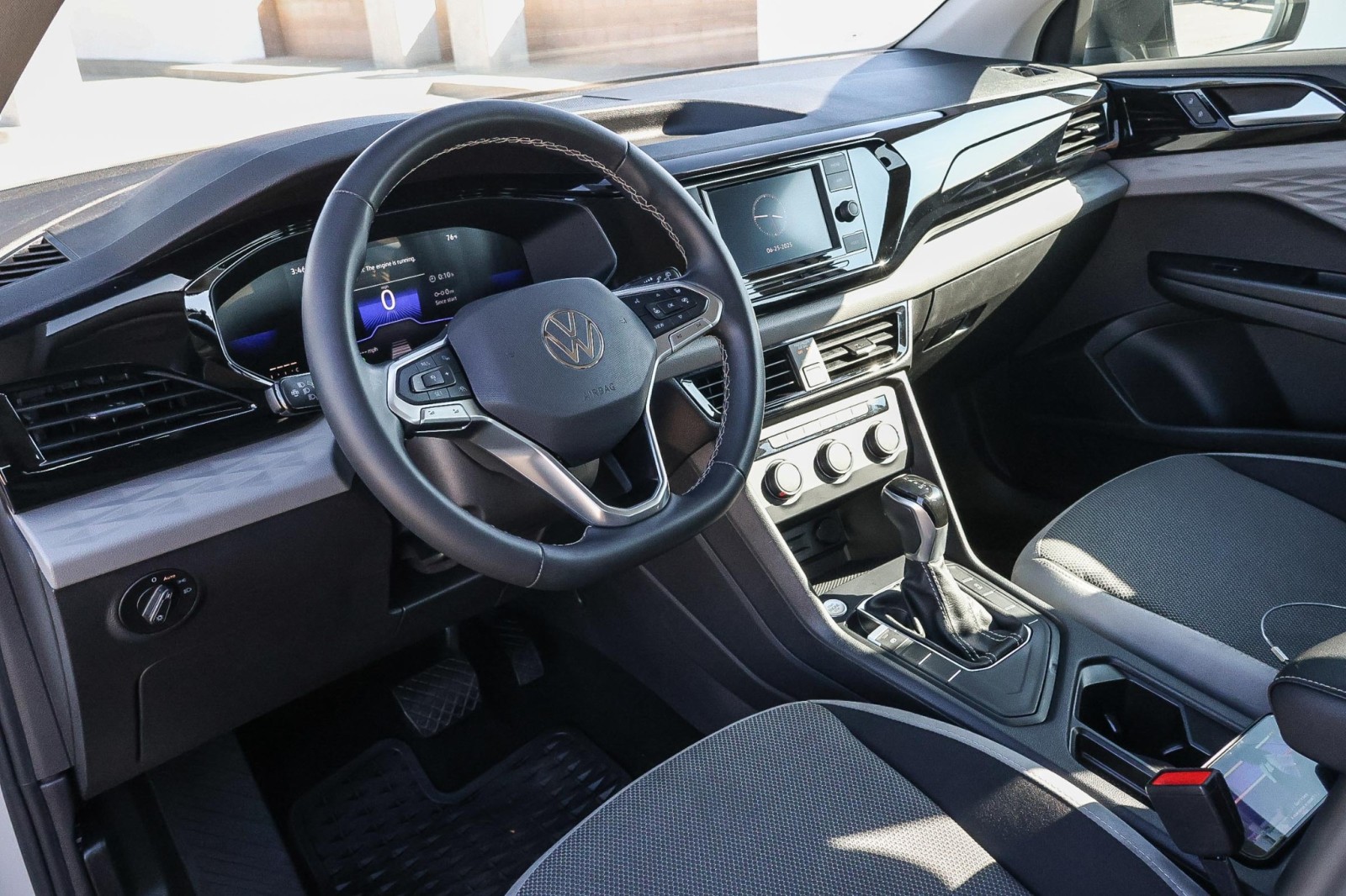 2022 Volkswagen Taos S photo 18