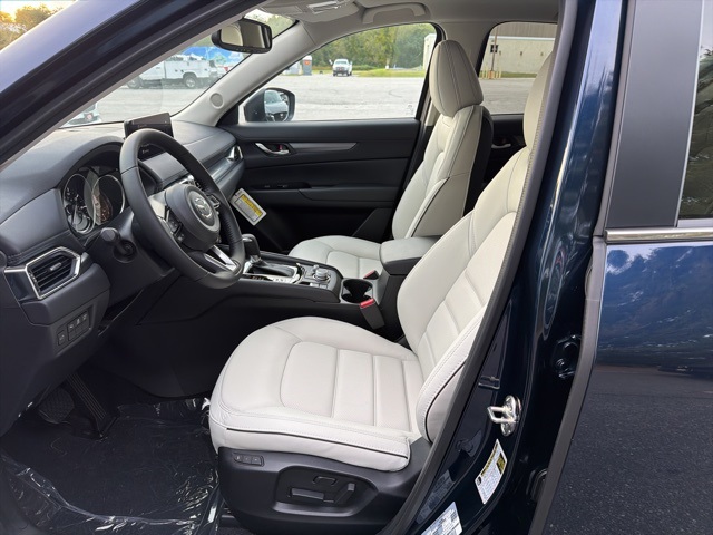 2025 Mazda CX-5 2.5 S Preferred photo 9