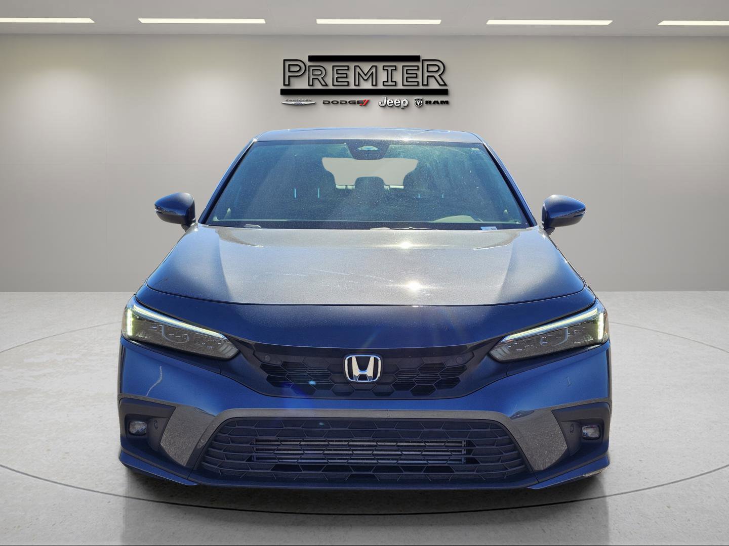 2024 Honda Civic Hatchback Sport Touring photo 2
