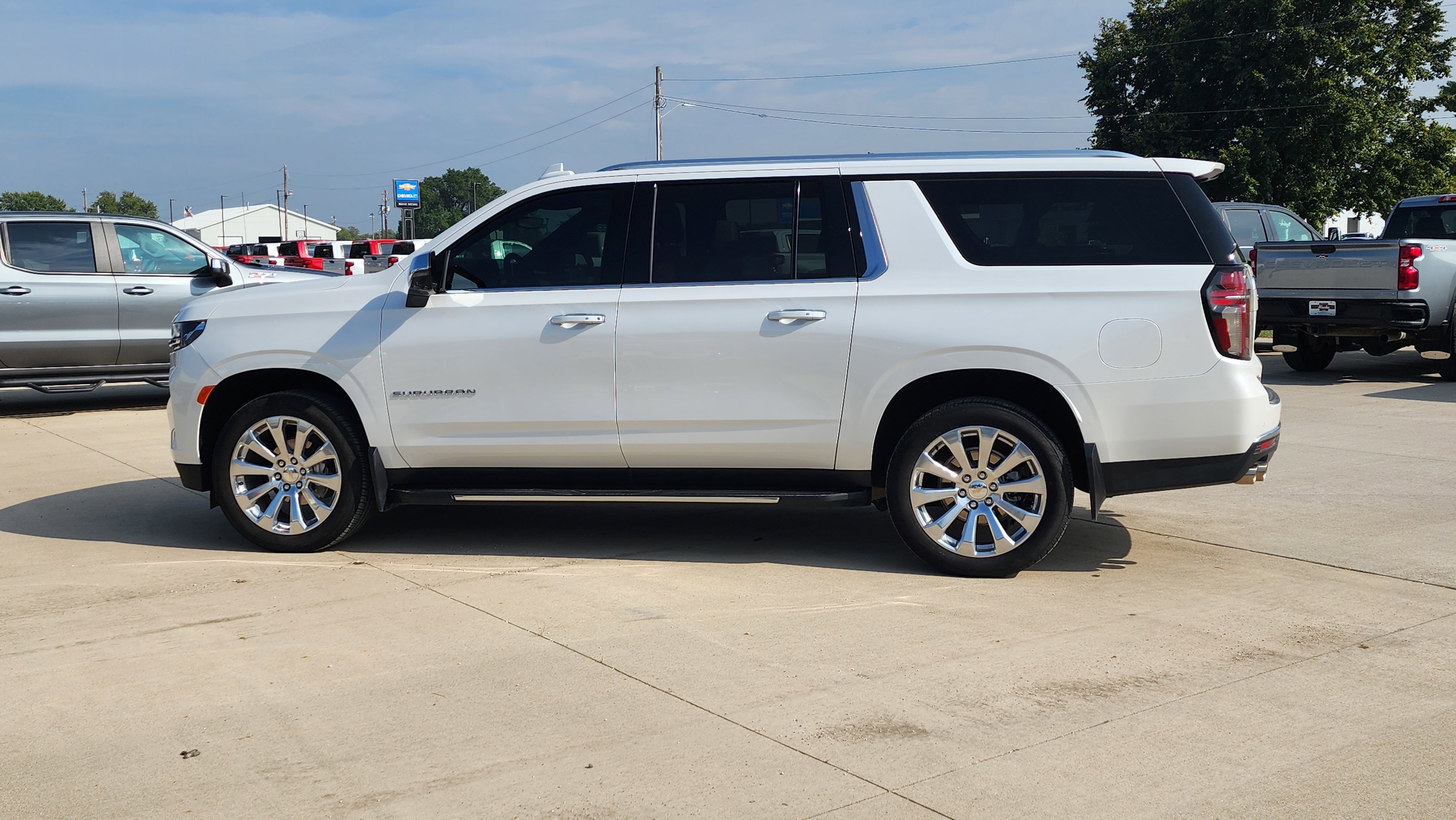 2024 Chevrolet Suburban Premier photo 6