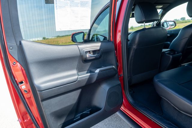 2017 Toyota Tacoma TRD Pro photo 18