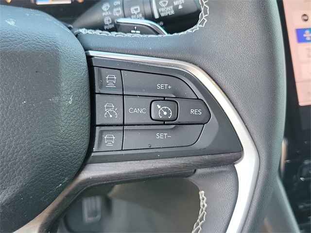 2023 Jeep Grand Cherokee Limited photo 13