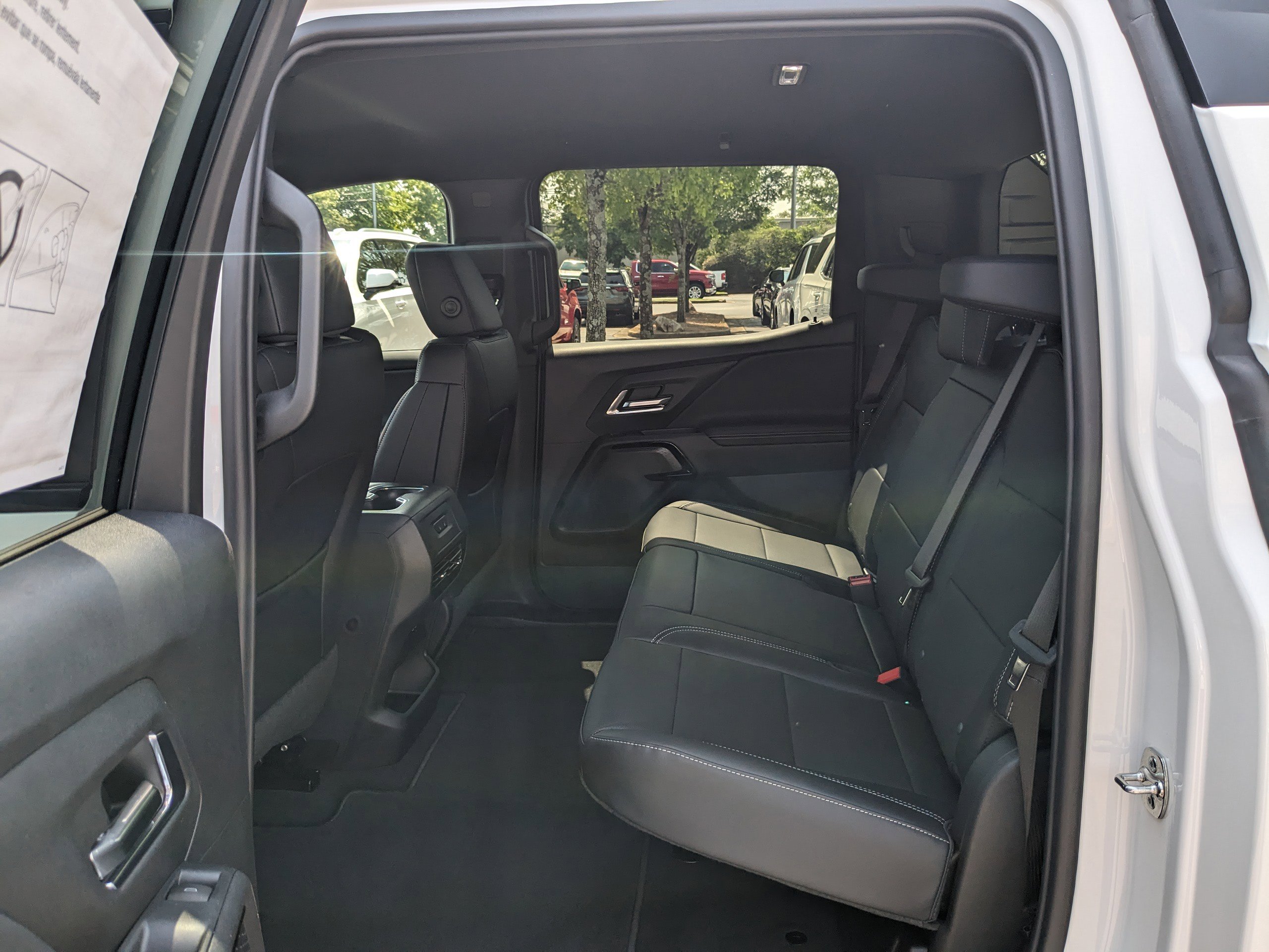 2025 Chevrolet Silverado EV LT photo 13
