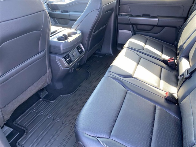2025 Ford F-150 Lariat photo 7