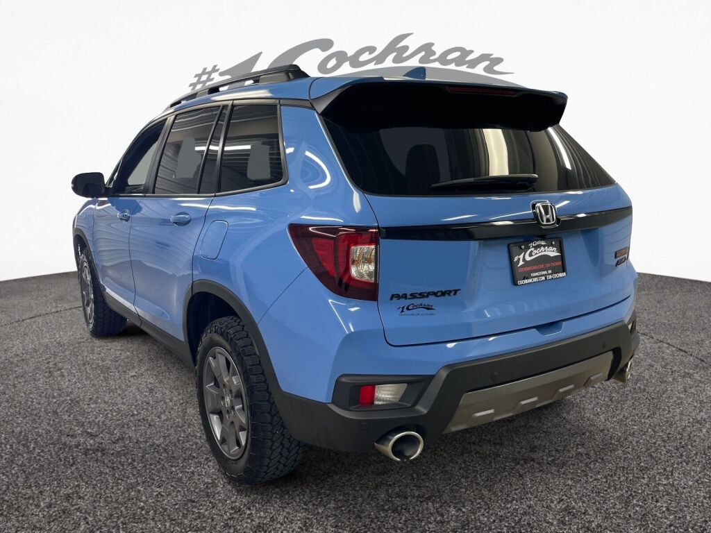 2024 Honda Passport TrailSport photo 2