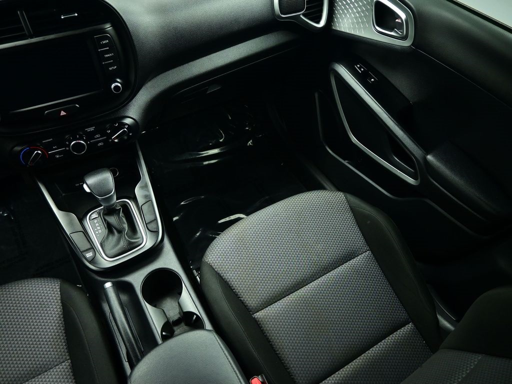2022 Kia Soul LX photo 8