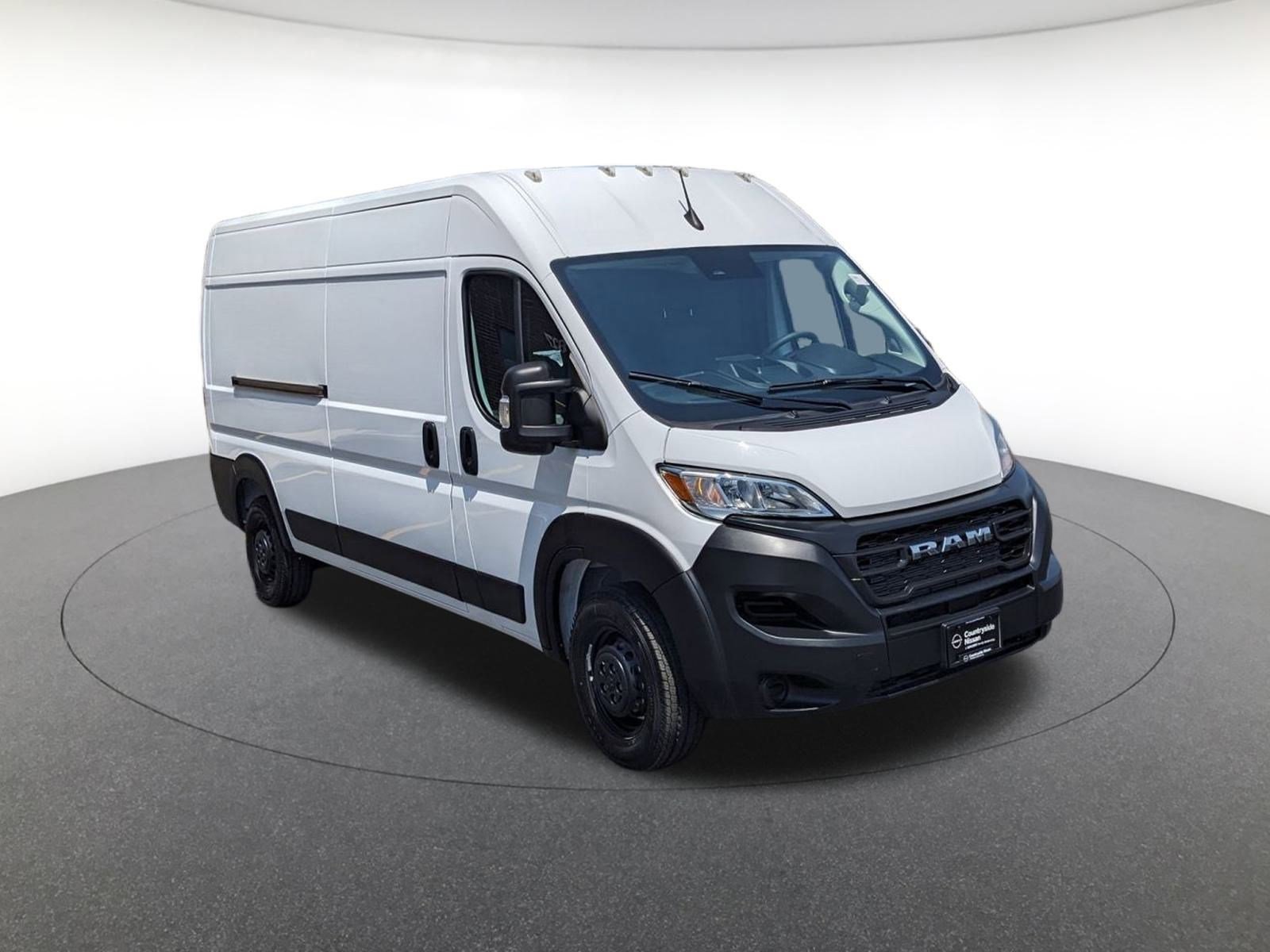 2024 Ram ProMaster 2500 photo 2