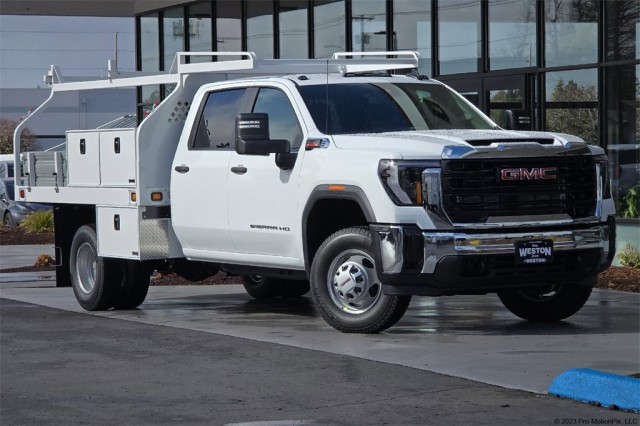 2025 GMC Sierra 3500 HD Chassis Cab Pro
