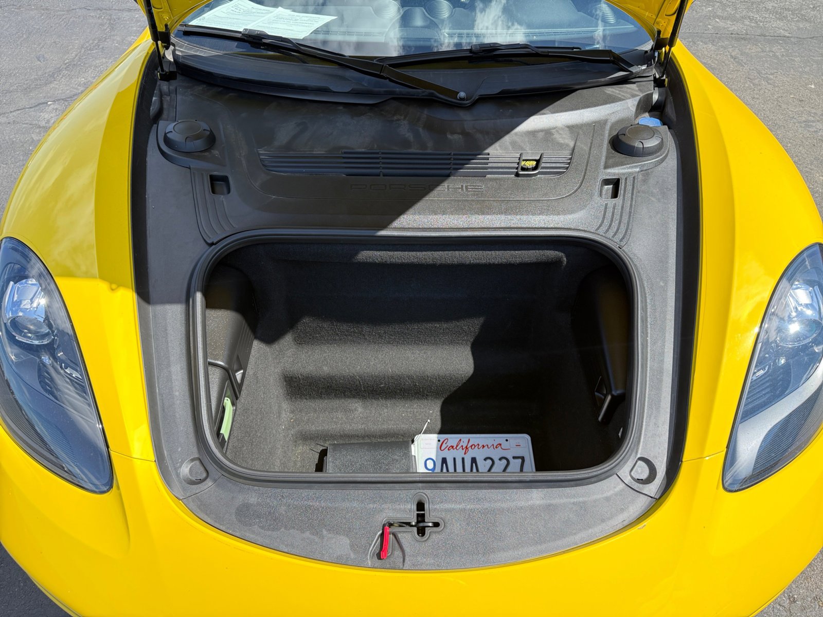 2018 Porsche Cayman Base photo 20