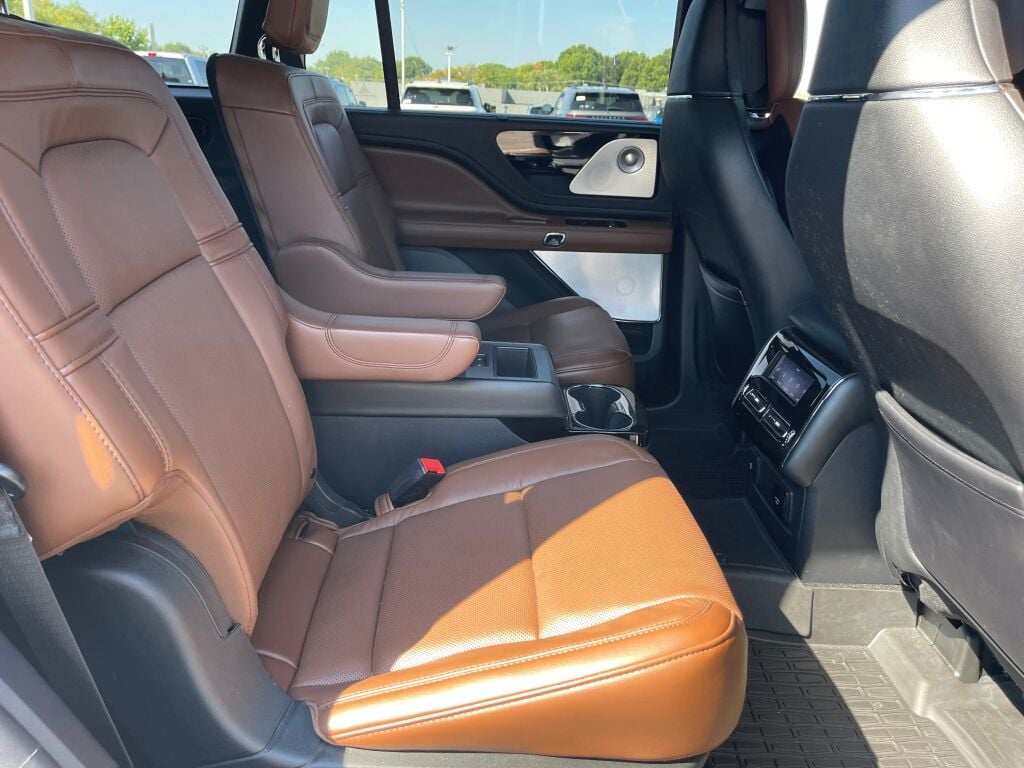 2021 Lincoln Aviator Reserve photo 14