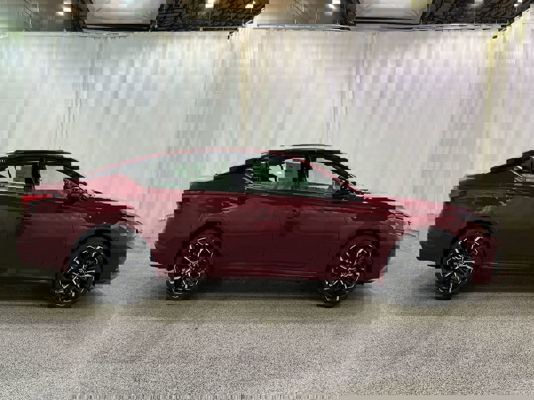 2025 Nissan Altima SR photo 4