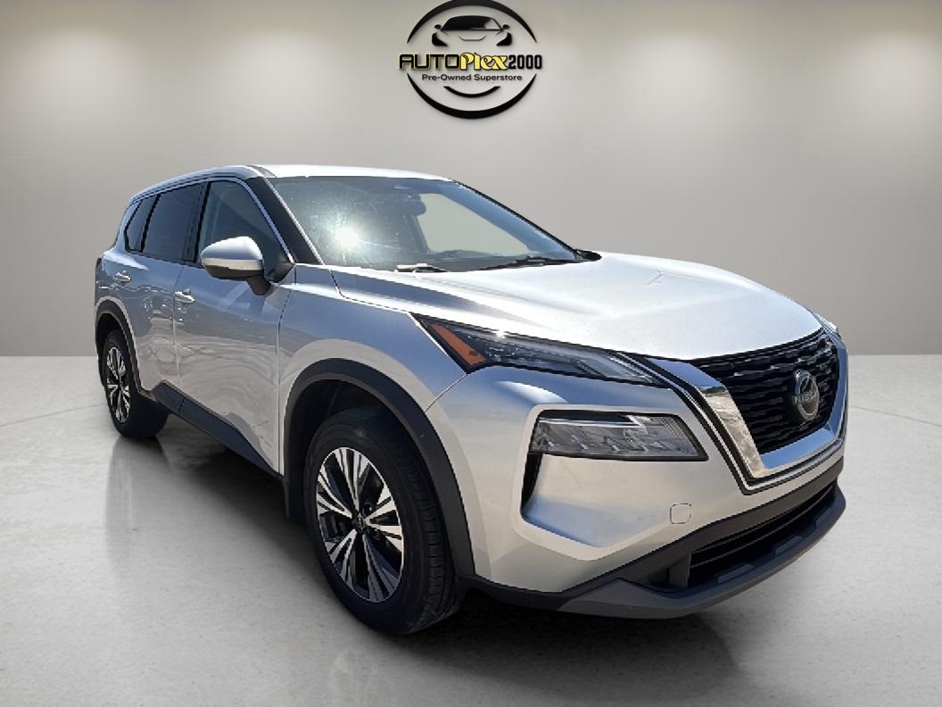 2022 Nissan Rogue SV photo 2