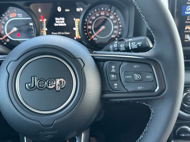 2025 Jeep Wrangler Rubicon photo 19