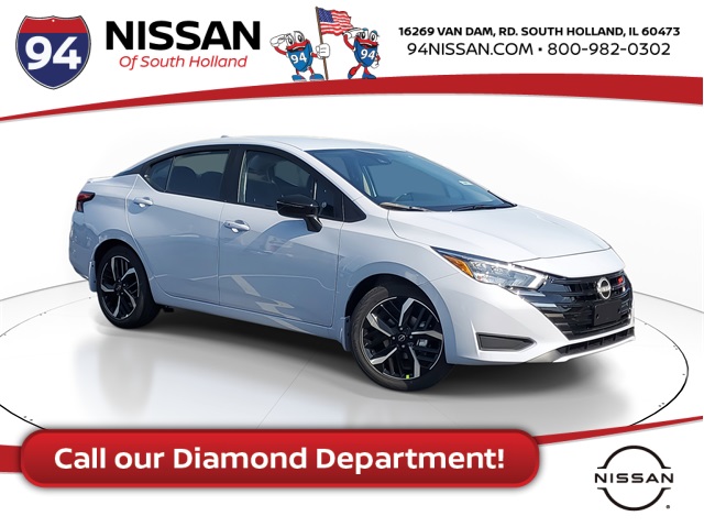 2025 Nissan Versa Sedan SR's photo