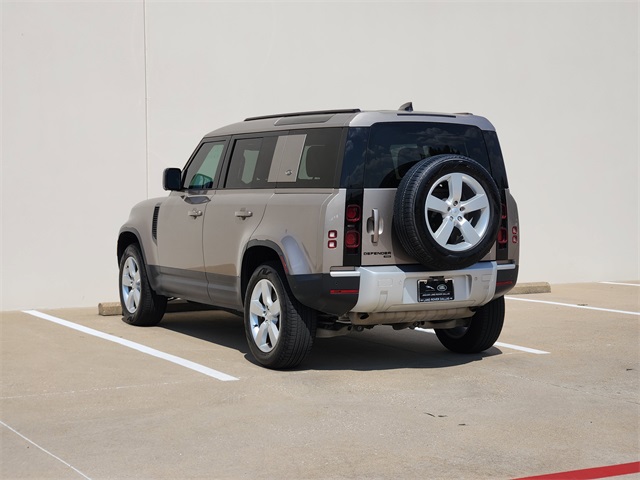 2023 Land Rover Defender 110 SE photo 5