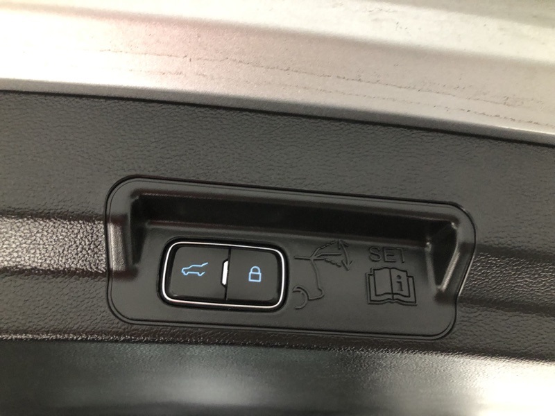 2023 Ford Explorer XLT photo 8